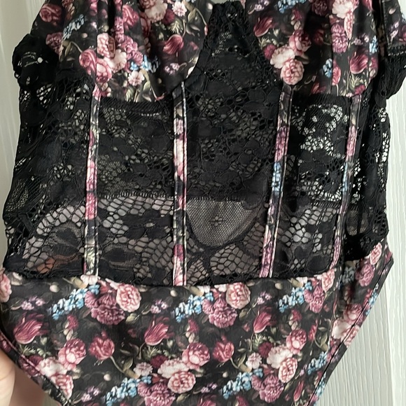 Bodysuit - Picture 5 of 6